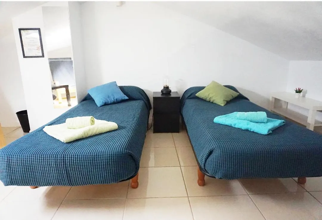 게스트하우스 Casa La Sonrisa Shared House 호텔 엘메다노